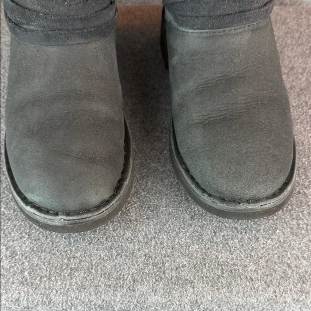 UGG Pasqual Women’s Sz 6 Black Suede Shearling Flat Pull On Ankle‎ Boots